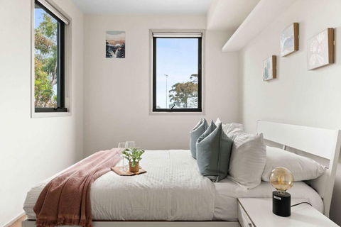 A Cozy & Modern Apt Near To Flemington Races - Yamba Accommodation 1