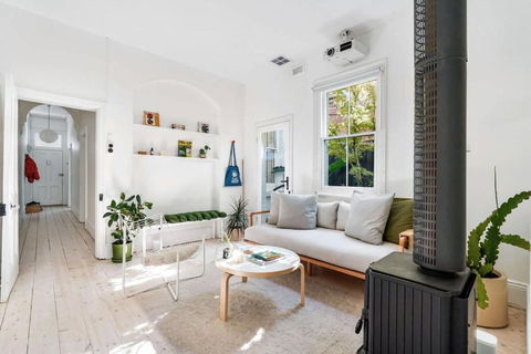 A Designer Terrace House By Edinburgh Gardens - Yamba Accommodation 0