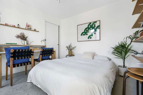 A Designer Terrace House By Edinburgh Gardens - Yamba Accommodation 4