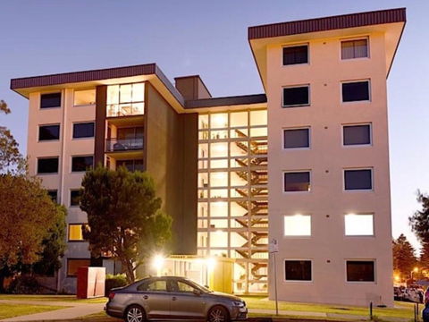 A Little Slice Of Fremantle One Bedroom Character Apartment - Yamba Accommodation 2