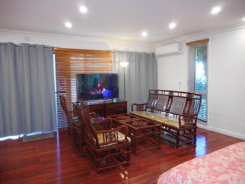 A Spacious Holiday Suite - Yamba Accommodation 0