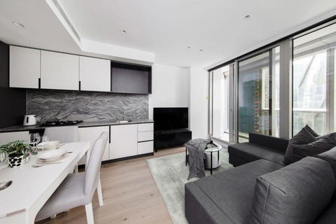 A Spacious & Lux Apt For 5 Next To Southern Cross - Yamba Accommodation 1