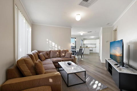 A Stones Throw - Yamba Accommodation 1