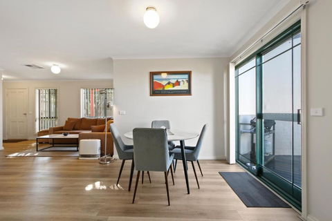 A Stones Throw - Yamba Accommodation 3