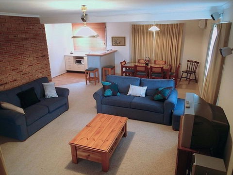 Aalen Endangered Species - Yamba Accommodation 1