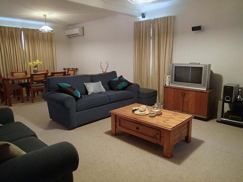 Aalen Endangered Species - Yamba Accommodation 0
