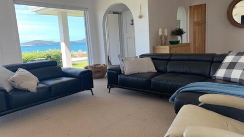 Absolute Beach Front - Yamba Accommodation 3