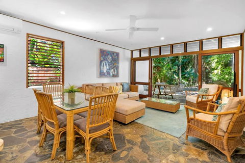 Absolute Beachfront, Heart Of Port Douglas - 24 S - Yamba Accommodation 0