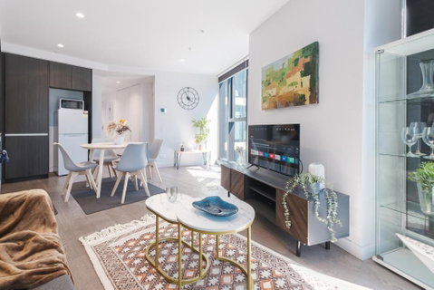 Absolute Luxury 1br Apt Mq Poolgym - Yamba Accommodation 2
