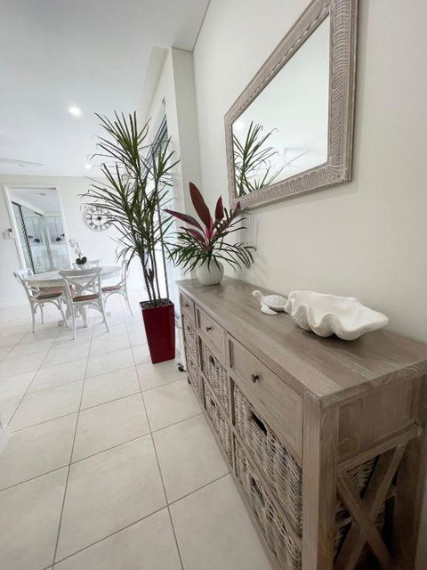 Absolutely Lovely Waterfront Apartment 333 - Yamba Accommodation 4