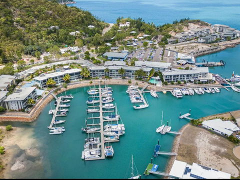 Absolutely Lovely Waterfront Apartment 333 - Yamba Accommodation 3