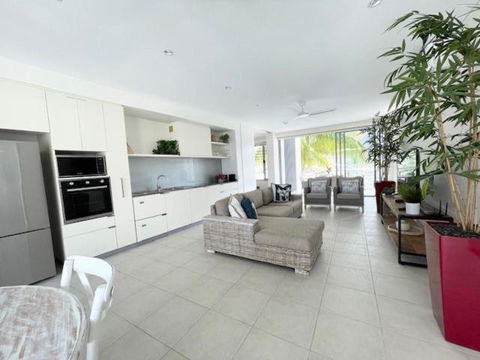 Absolutely Lovely Waterfront Apartment 333 - Yamba Accommodation 1
