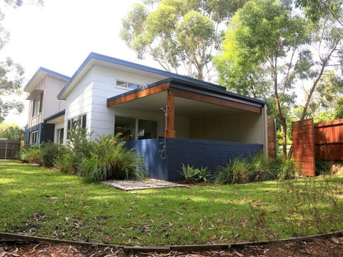 Acacia On Orion By Jervis Bay Rentals - Yamba Accommodation 4