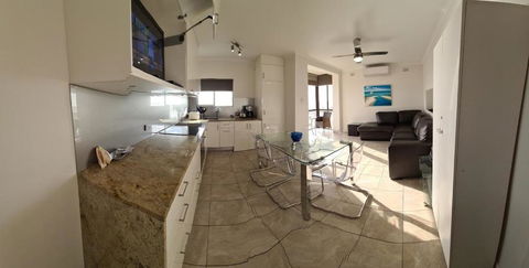 Acushla Accommodation Esplanade Living Self Check-In Self Check-Out - Yamba Accommodation 2