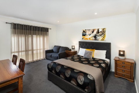 Addison Motor Inn - Yamba Accommodation 1