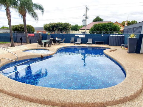 Addison Motor Inn - Yamba Accommodation 2