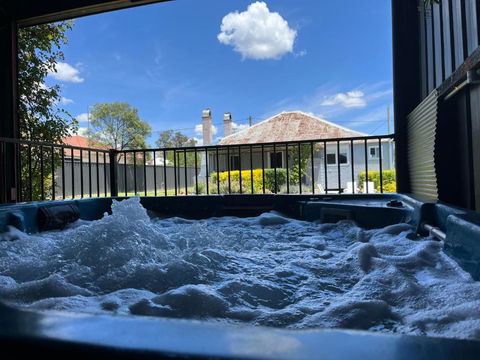 Addisons Stanthorpe With Hot Tub - Yamba Accommodation 1