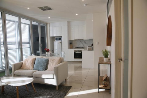 Adelaide CBD Bluebird Apartment - Yamba Accommodation 2