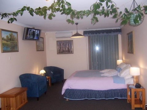 Adelaide Hills B&B Accommodation - Yamba Accommodation 4