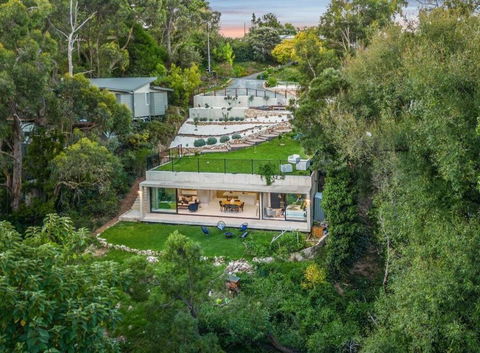 Adelaide Hills Underground - Yamba Accommodation 0
