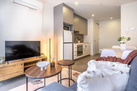 Adjacent To Flagstaff Gardens 1br In Cbd Melboure - Yamba Accommodation 1