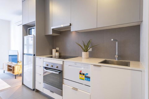 Adjacent To Flagstaff Gardens 1br In Cbd Melboure - Yamba Accommodation 4