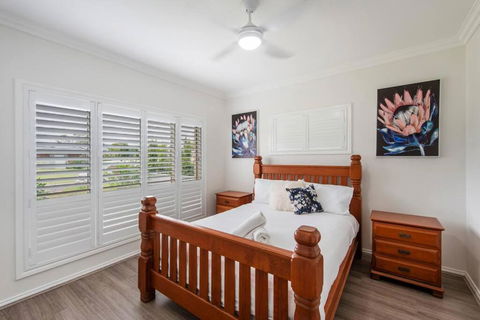 Admiralty Shores - LJHooker Yamba - Yamba Accommodation 0