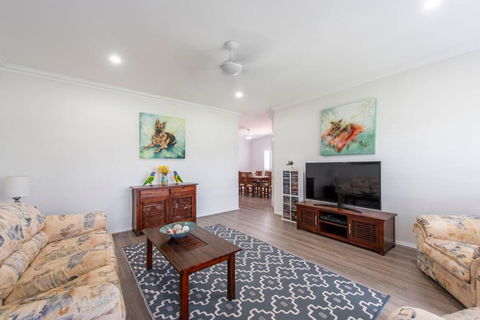 Admiralty Shores - LJHooker Yamba - Yamba Accommodation 1