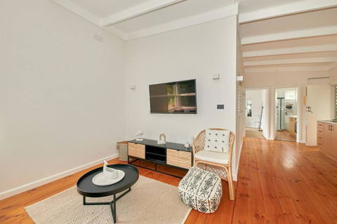 Adorable Beach Shack In The Heart Of Aireys Inlet - Yamba Accommodation 4