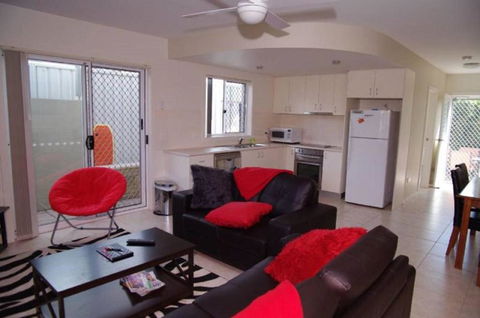 Adrift, 5B Scott Street - Yamba Accommodation 1