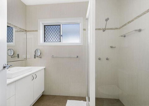 Adrift, 5B Scott Street - Yamba Accommodation 3