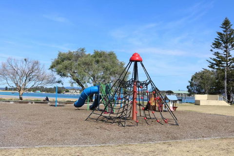 ADS On Collins - 4 Bedroom And Pet Friendly - Yamba Accommodation 2