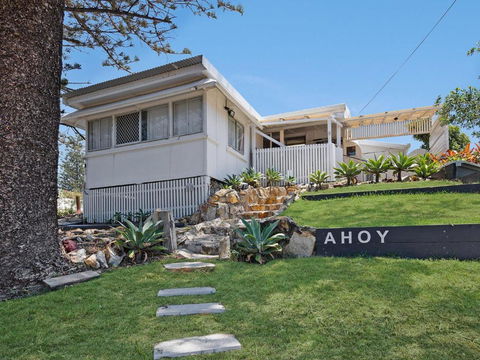 Ahoy Cottage By Discover Stradbroke - Yamba Accommodation 0