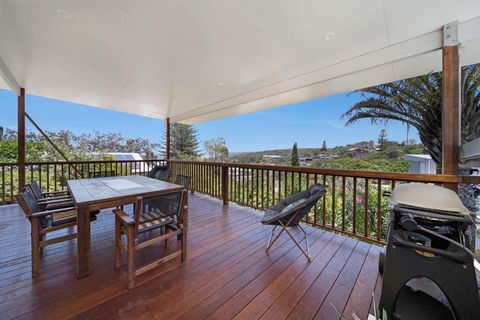 Ahoy Cottage By Discover Stradbroke - Yamba Accommodation 3