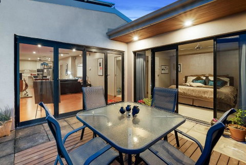 About Time Retreats- Studio Seven - Yamba Accommodation 4