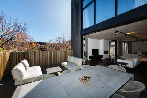 Accommodate Canberra - Waygoose 1 - Yamba Accommodation 2