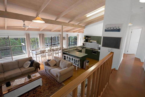 A Wood Haven - Yamba Accommodation 4