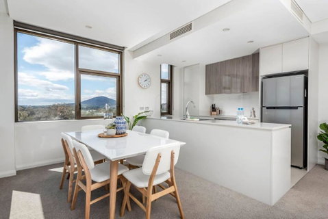 Amazing View In Large Apartment Barton ACT - Yamba Accommodation 3