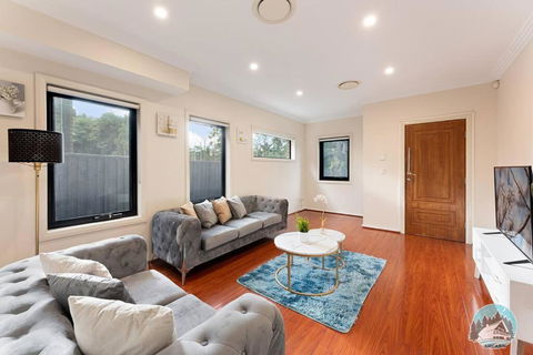 Aircabin - Carlingford - Sydney - 4 Beds House - Yamba Accommodation 2