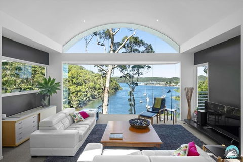 Aircabin - Daleys Point - Waterfront Retreat House - Yamba Accommodation 2