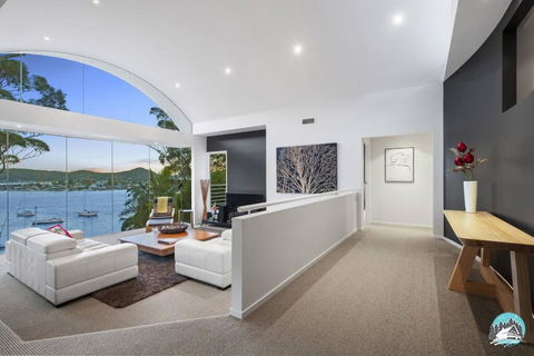 Aircabin - Daleys Point - Waterfront Retreat House - Yamba Accommodation 4