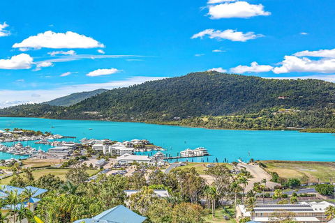 Airlie Beach Ocean Views & Resort Living @ 231 - Yamba Accommodation 1