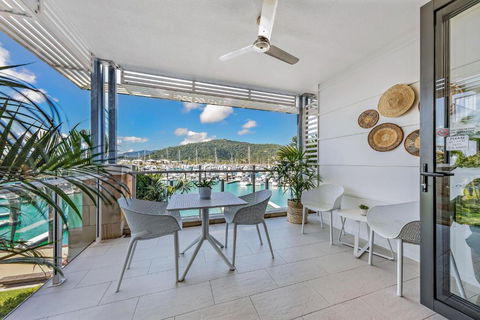 Airlie Breezes At The Boathouse - Yamba Accommodation 1