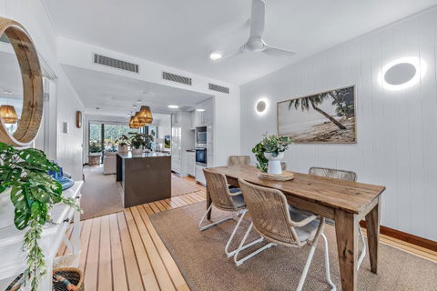 Airlie Breezes At The Boathouse - Yamba Accommodation 4