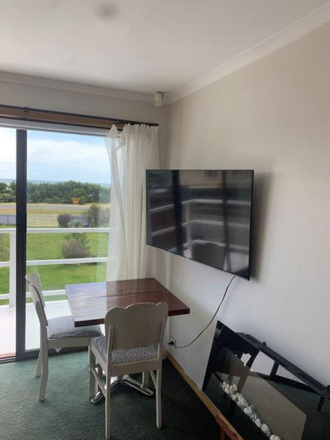 Al Mare - Mediterranean 4BR Retreat By The Sea - Yamba Accommodation 3