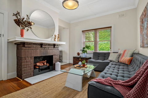Albert Park Art Deco Gem Sleeps 5 Bevan 4 - Yamba Accommodation 2
