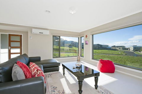 Albion - Yamba Accommodation 0