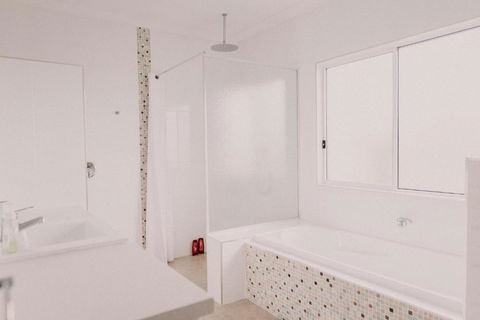 Aldinga Bay Bungalow Ocean View Retreat - Yamba Accommodation 3