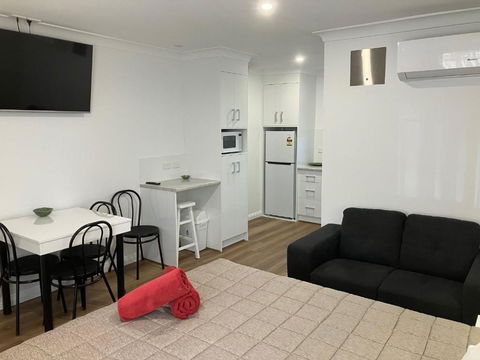 Almond Inn Motel - Yamba Accommodation 0