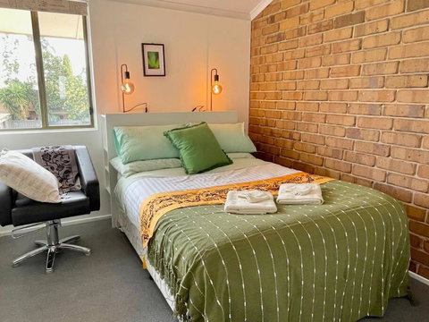 Aloha Adelaide - Yamba Accommodation 1